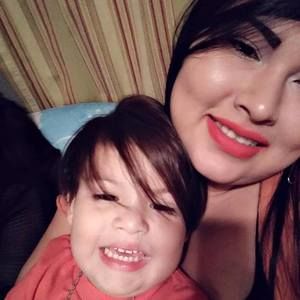 Meet your Posher, Lesly